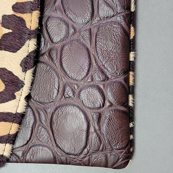 LV Recycled Croosbody - Picture 7 of 17